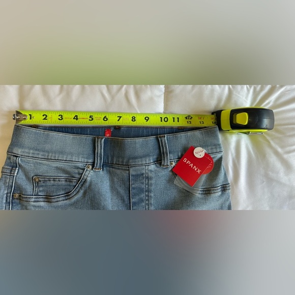 New Women’s SPANX Size Medium Petite Skinny Jeans - Picture 6 of 7